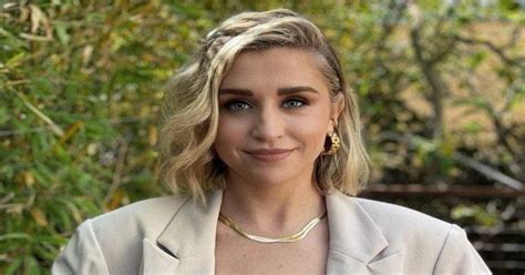 Taylor Misiak Biography (Age, Height, Boyfriend & More)